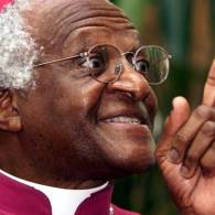 Církev a náboženští představitelé z celého světa vzdali hold životu Desmonda Tutu
